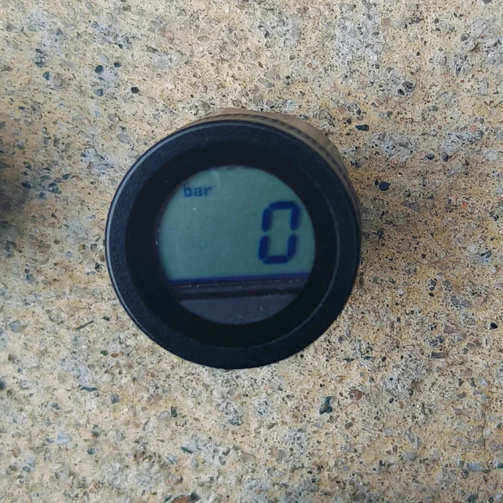 Outgun 25mm BATTERY Digital Pressure Gauge 300bar